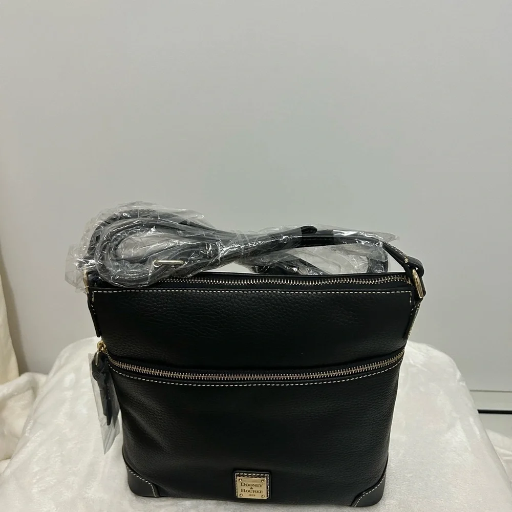 🖤 DOONEY & BOURKE Pebble Grain Leather Crossbody - Contrast Stitch